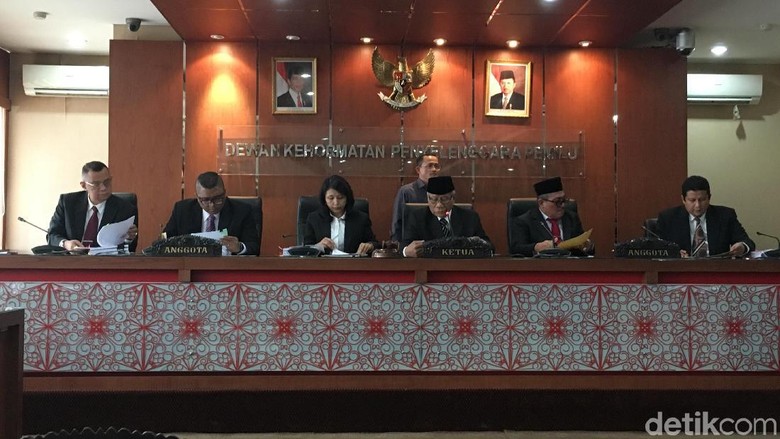 Pengurus Gerindra yang Jadi Anggota KPU Tangsel Sembunyikan Data Pengurus Gerindra yang Jadi Anggota KPU Tangsel Sembunyikan Data