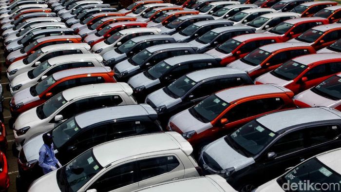 Ekspor Mobil Digenjot di Tengah Rupiah Keok Lawan Dolar AS PT Indonesia Kendaraan Terminal Tbk. memperkuat fasilitas dan infrastruktur perseroan untuk meningkatkan daya saing ekspor otomotif nasional.