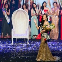 Berusia 19 tahun, Larissa Ping merupakan wanita keturunan China-Dayak Kenyah. Juara Miss World Malaysia 2018 ini berasal dari Sarawak yang berada di Pulau Borneo atau Kalimantan. Foto: Dok. Instagram