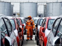 Jokowi Permudah Ekspor Mobil Demi Neraca Dagang Kinclong