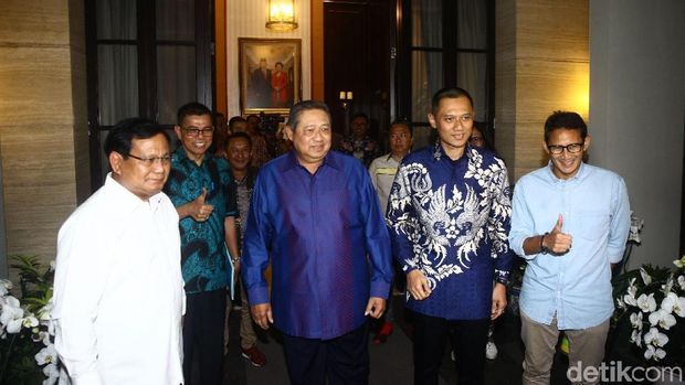 Strategi Prabowo Yang Dirumuskan di Rumah SBY 'Sang Godfather'