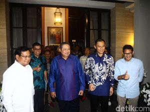 Video Prabowo-Sandi Merapat ke Kediaman SBY