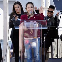 Constance Wu termasuk aktris Hollywood yang kritis dan berani menyuarakan pendapatnya di publik. Mulai dari isu politik, sosial, kesetaraan hingga sosial. Ia pernah mengritik Casey Affleck dengan menyebut bahwa dirinya tak pantas menerima penghargaan Aktor Terbaik di Oscars 2017 karena pernah terlibat kasus pelecehan seksual. Ia juga salah satu penggagas gerakan #MeToo dan #TimesUp yang menyoroti kasus pelecehan seksual di industri perfilman. Foto: Getty Images