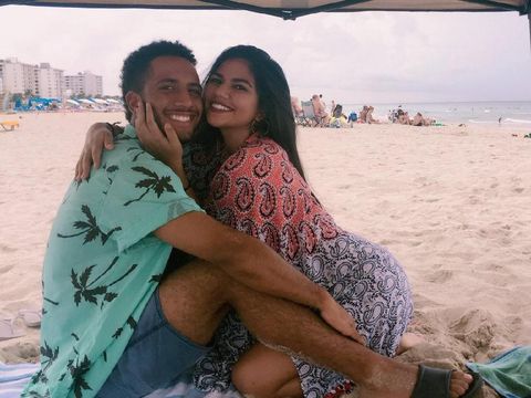 Ana Rosell bersama kekasihnya, Yasser Santana