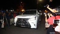 Pasangan bakal capres-cawapres Prabowo Subianto-Sandiaga Uno saat tiba di kediaman Ketum Demokrat Susilo Bambang Yudhoyono di Mega Kuningan.