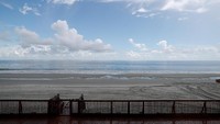 Pantai Garden City di South Carolina, AS pun ditutup untuk umum menjelang terjadinya badai Florence. Randall Hill/Reuters.