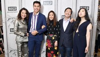 Bersama Michelle Yeoh, Ken Jeong hingga Henry Golding, film tersebut menjadi no.1 di Amerika Serikat dan Kanada. Michael Loccisano/Getty Images