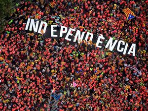 Lautan Manusia di Barcelona yang Serukan Kemerdekaan Catalonia