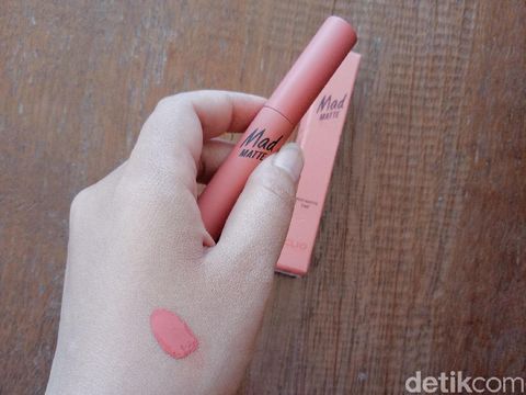 Review Lipstik Tint Hasil Matte dari Clio