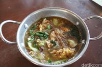 Brant's Atelier: Mie Retek yang Mulur Gurih dan Curry Rice yang Wangi Ada di Sini