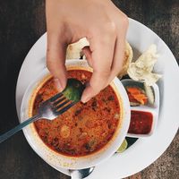 Makan Siang Enak dengan Soto Tangkar di 5 Tempat Ini