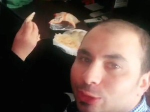 Sarapan Bersama Perempuan, Pria Mesir Ditangkap di Arab Saudi