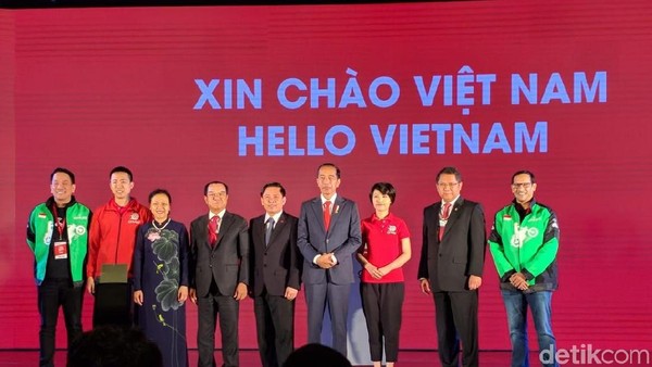 Begini Aksi Jokowi di Atas Panggung Peluncuran Go-Viet