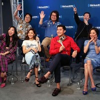 Saat bintang film Crazy Rich Asians lainnya pergi bersama untuk karaoke dan minum, Constance memilih tidak ikut agar bisa fokus akting saat syuting keesokan harinya. Bagi aktris Asia-Amerika, mendapatkan peran utama di film Hollywood sangatlah langka dan dia ingin memberikan penampilan semaksimal mungkin. Foto: Getty Images
