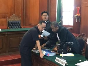 Kasus Penggelapan Investasi, Bos Pasar Turi Minta Hakim Tolak Dakwaan