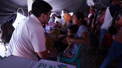 PLN Gandeng RSCM Gelar Bakti Sosial di Lombok