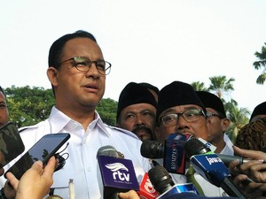 Jokowi Ingin Kali Ciliwung Bak Sungai di Seoul, Anies: Kami Bereskan