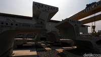 Selain itu, U-Shape Girder pada LRT Jabodebek terjamin kekuatannya karena struktur sudah dipastikan aman untuk menompang aktivitas LRT Jabodebek. Struktur U-Shaped Girder telah direkayasa sehingga dapat menyesuaikan dengan karakteristik Indonesia.