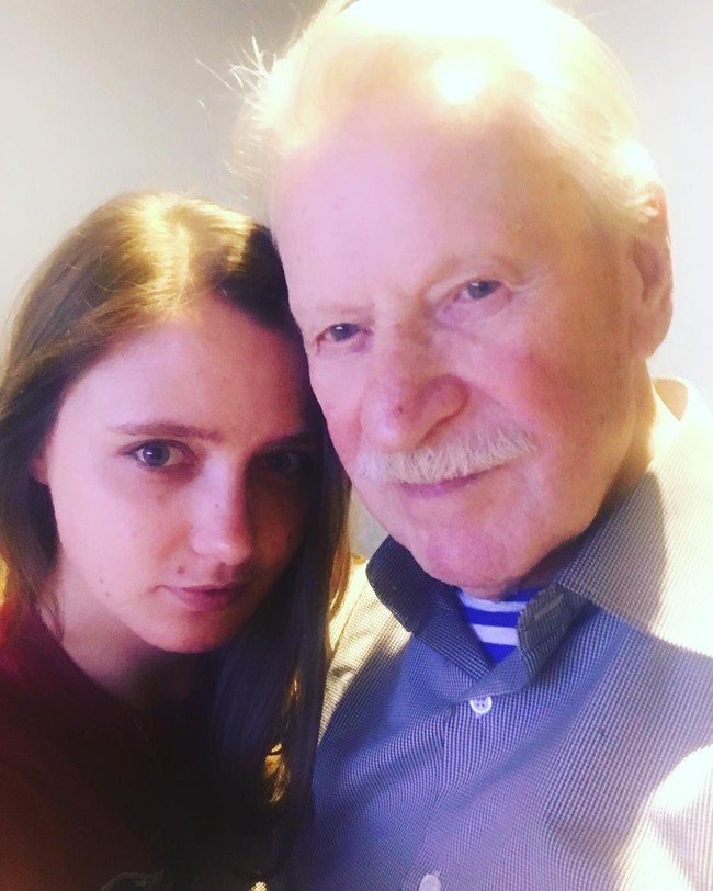 Saat ditanya bercinta dengan pria yang lebih tua, Natalia menjawab dengan diplomatis. Bagiku bercinta adalah seni. Dan saya kini bisa bercinta dengan Ivan, ucapnya lagi. Foto: Instagram (@ natalia_krasko)