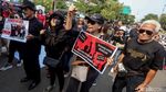Aksi Bebaskan Meliana di Depan Gedung MA