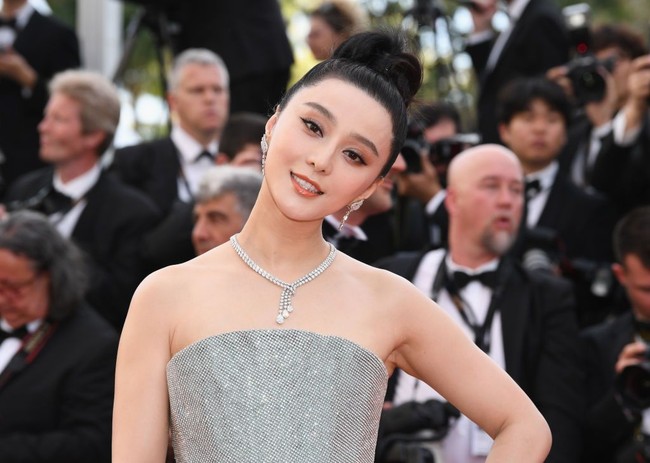 Inilah aktris China, Fan Bingbing yang sedang ramai diberitakan menghilang. Independent dan Guardian melaporkan, Fan Bingbing menghilang sejak kasus dirinya mangkir pajak terungkap ke media. Foto: Getty Images