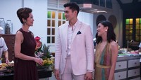 Namun Rachel tak mengetahui ternyata Nick adalah anak salah satu keluarga terkaya di Singapura. Warner Bros Pictures via IMDb