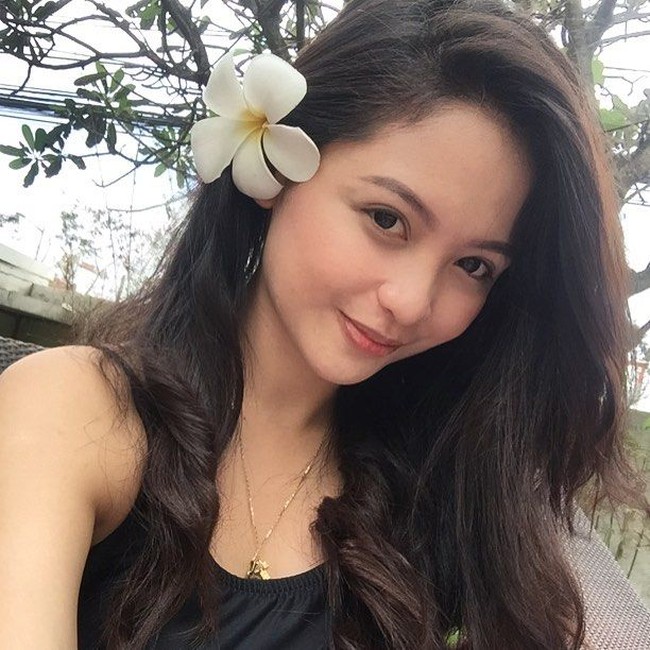 Dokter muda ini merupakan ahli sunat yang masih menggunakan metode konvensional atau metode lama untuk pasiennya. Foto: Instagram