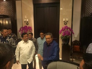 Strategi Prabowo Yang Dirumuskan di Rumah SBY Sang Godfather
