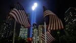 Penampakan Cahaya Lampu Penghormatan 17 Tahun Tragedi WTC