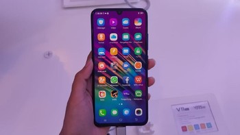 Dengan bezel super tipis, smartphone ini memiliki rasio layar ke bodi sebesar 91,27%. Foto: Virgina Maulita Putri/detikINET