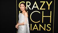 Pernah Jadi Sopir Sebelum Tenar, Ini Fakta Lain tentang Constance Wu