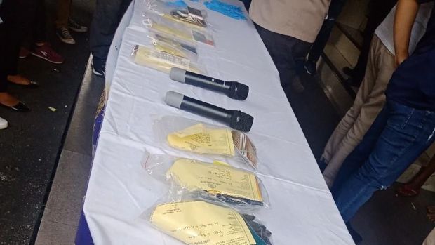 Barang bukti hasil kejahatan sindikat pembobol ATM