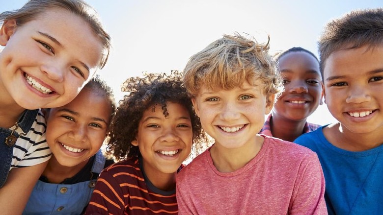 Ilustrasi ajari anak pola hidup sehat/ Foto: Istock Ilustrasi ajari anak pola hidup sehat/ Foto: Istock