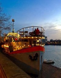 Festival Wine Terapung, Bisa Minum Wine di Atas Kapal di Sungai Thames