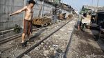 Potret Permukiman yang Tak Pernah Hilang dari Pinggir Rel Jakarta