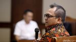 Sekretaris DPD Partai Golkar DKI Bersaksi di Sidang Fayakhun