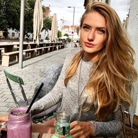 Pelari berusia 19 tahun ini bahkan dianggap terlalu cantik untuk menjadi seorang atlet. Foto: Instagram