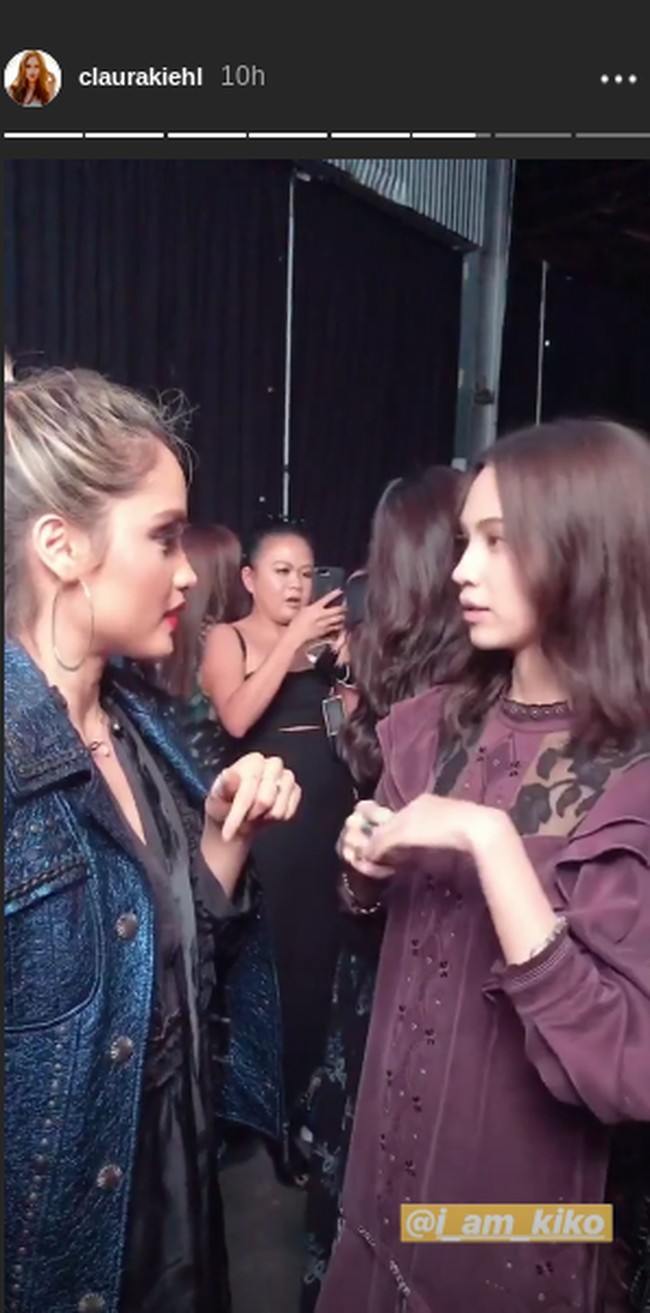 Selain Stuart Vevers, Cinta Laura juga tampak akrab dengan model dan aktris Jepang Kiko Mizuhara. Dari unggahan ini, mereka terlihat seperti sudah lama kenal. Foto: Instagram @claurakiehl