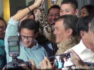 Momen Kemesraan Prabowo-Sandiaga Bersama Andi Arief
