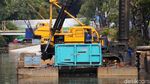Melihat Proses Pengerjaan Revitalisasi Sungai Ciliwung