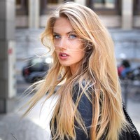  Wanita berambut pirang ini juga memesona dengan rona matanya yang berwarna biru indah. Foto: Instagram