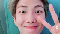 Para fansnya dan rekan-rekannya pun memberikan ucapan di dunia maya hingga menjadi trending. Dok. Instagram/btsnamjoon