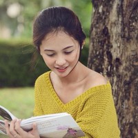 Bahkan tak sedikit yang menyebutnya sebagai dokter sunat tercantik di dunia. Foto: Instagram