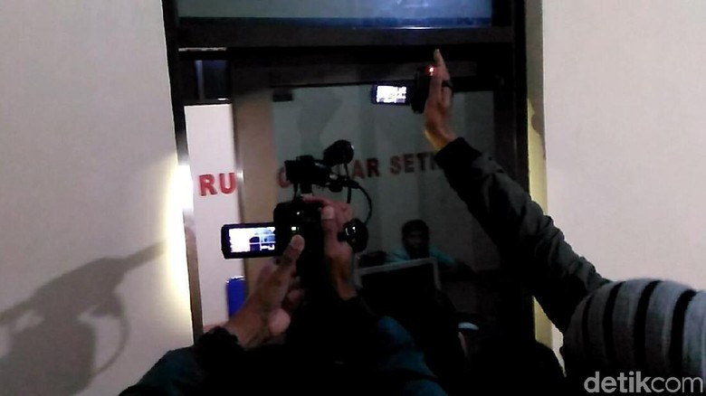 Kena OTT, Oknum PNS Disdukcapil Garut Diduga Praktik Pungli Kena OTT, Oknum PNS Disdukcapil Garut Diduga Praktik Pungli