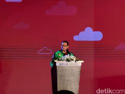 Begini Aksi Jokowi di Atas Panggung Peluncuran Go-Viet