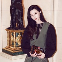 Namun kesuksesannya itu tidak diikuti dengan ketaatannya membayar pajak pada negara. Kini Fan Bingbing disebut-sebut telah ditahan dan siap bertanggungjawab pada perbuatannya. Foto: Instagram