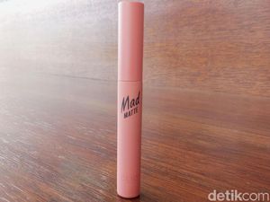 Review Lipstik Tint Hasil Matte dari Clio