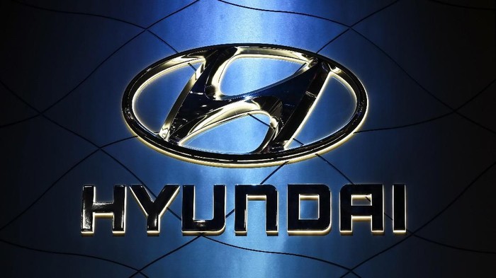 NEW YORK, NY - MARCH 28: The Hyundai logo is displayed at the New York International Auto Show, March 28, 2018 at the Jacob K. Javits Convention Center in New York City. SUVs and crossovers are expected to capture most of the attention at this years show. Despite car sales declining for the first time in seven years in 2017, SUVs and crossovers remain a bright spot in the auto industry. The auto show opens to the public on March 30 and will run through April 8.   Drew Angerer/Getty Images/AFP