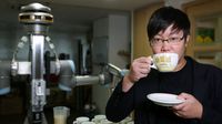 Robot Canggih Ini Bisa Buat Milk Tea ala Hong Kong dengan Cepat