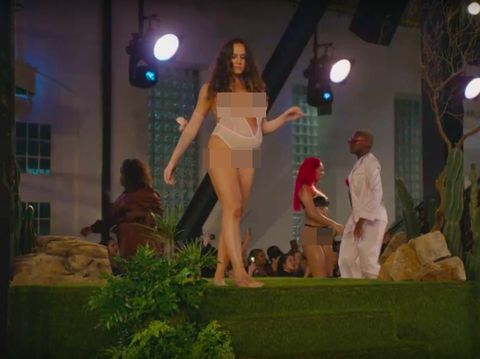Rilis Koleksi Lingerie, Rihanna Tampilkan 2 Model yang Sedang Hamil Besar